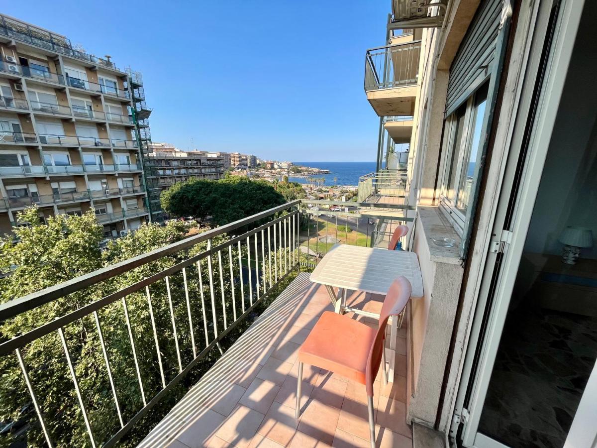 Sea View Holiday Apartment CTA Exterior photo